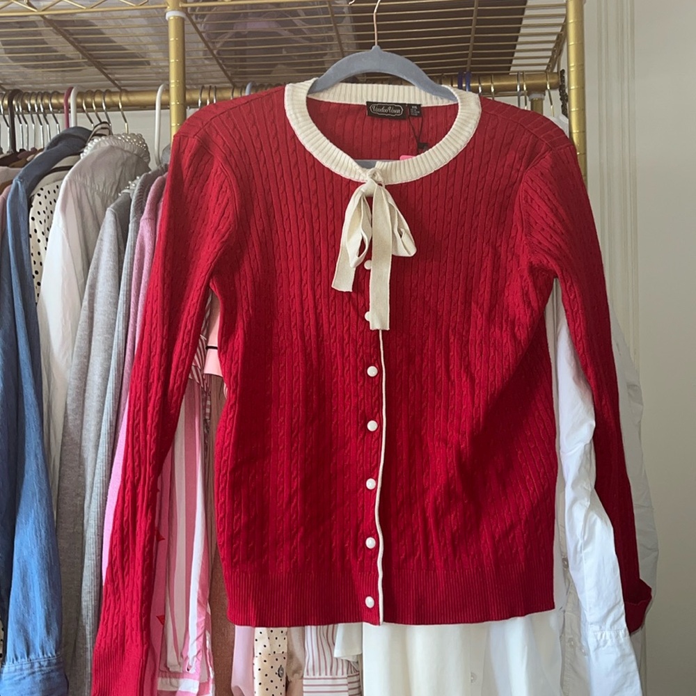 Rockabilly tie neck blouse